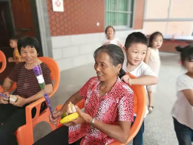 东海中心幼儿园传统节日教育活动之"感恩重阳,老幼同乐"
